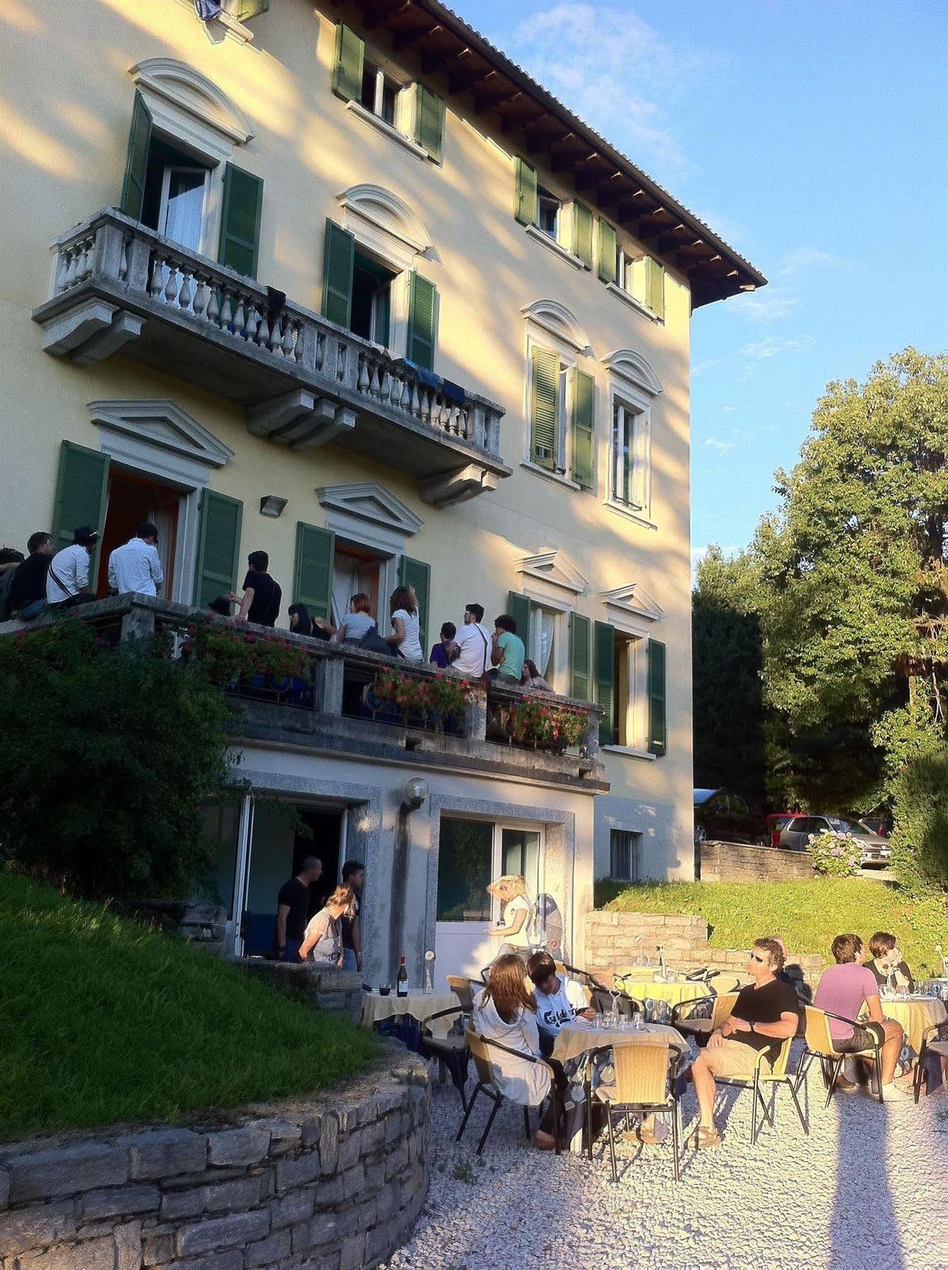 Ostello Verbania Exteriör bild